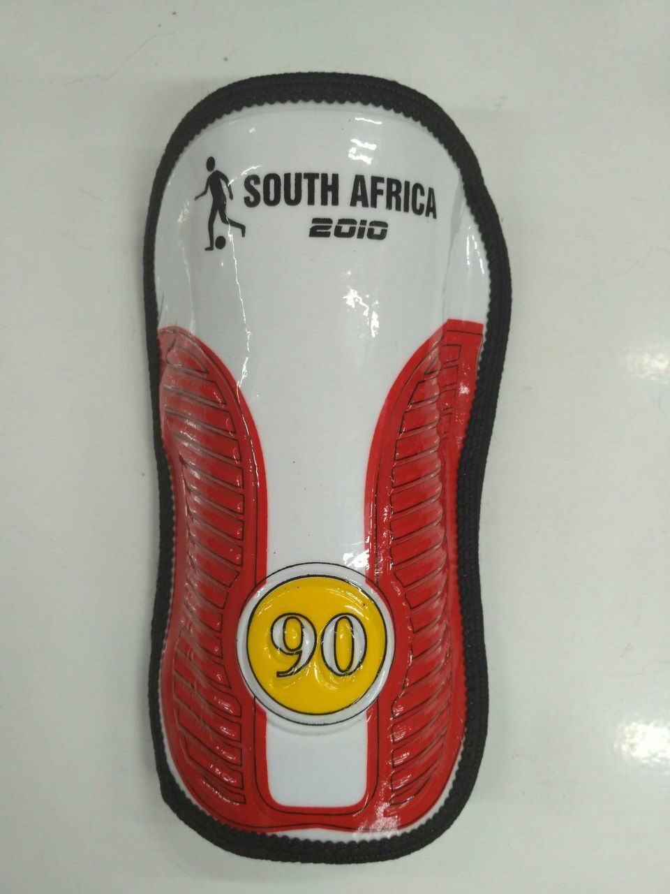 Щитки футбольные 90,