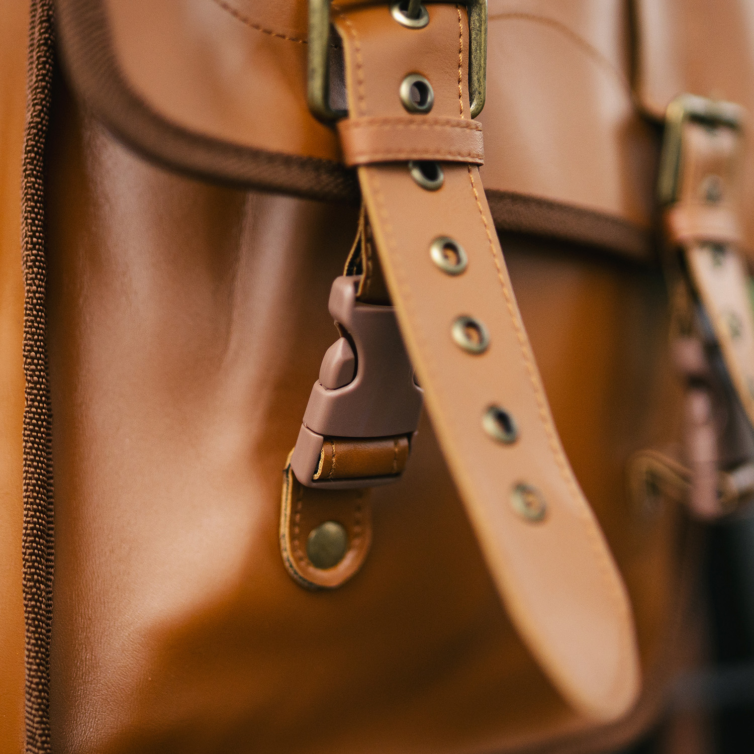 Сумка на багажник  M-WAVE "AMSTERDAM DOUBLE L", imitation leather, brown, 27.5 x 33.5 x 9 cm, volume,
