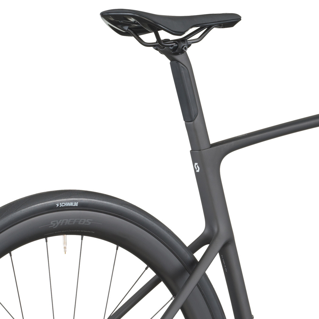 Addict 30, Размер L; Цвет carbon black
